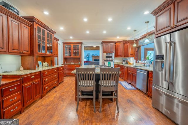 712 Meadow Run Court, Clarkesville, GA 30523