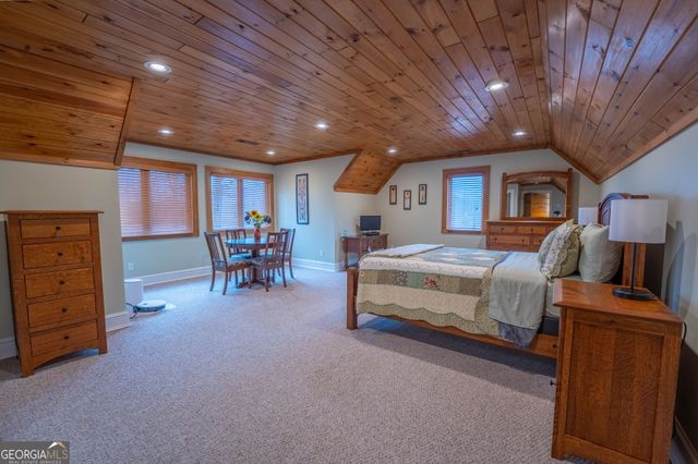 712 Meadow Run Court, Clarkesville, GA 30523