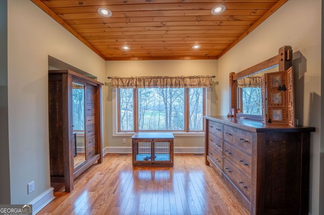 712 Meadow Run Court, Clarkesville, GA 30523