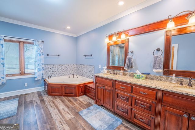 712 Meadow Run Court, Clarkesville, GA 30523