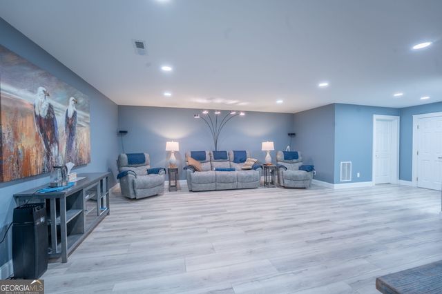 712 Meadow Run Court, Clarkesville, GA 30523