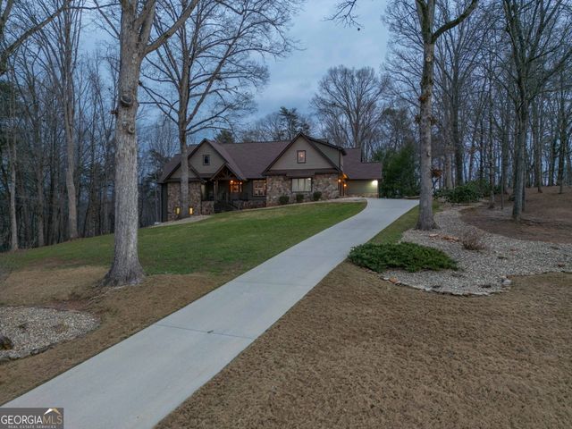 712 Meadow Run Court, Clarkesville, GA 30523