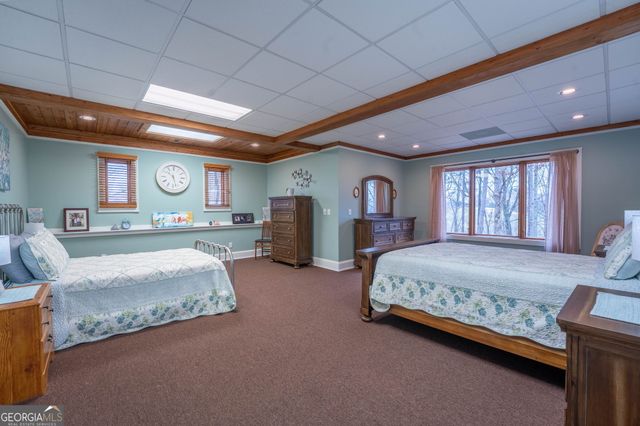 712 Meadow Run Court, Clarkesville, GA 30523