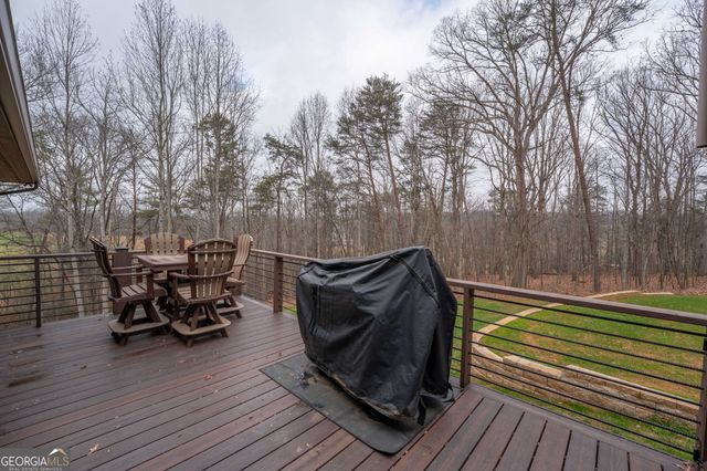 712 Meadow Run Court, Clarkesville, GA 30523