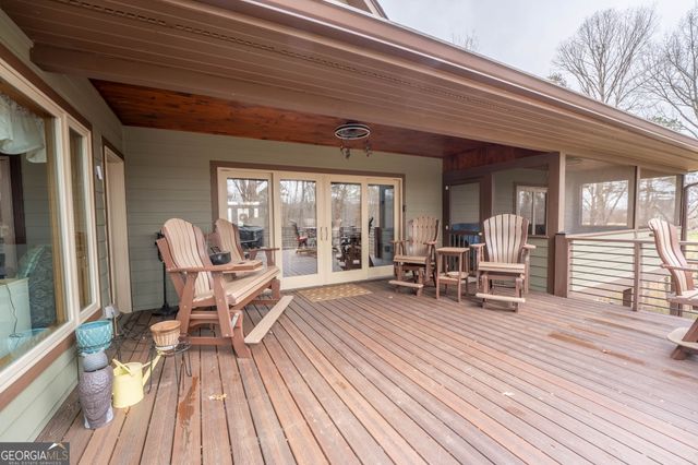 712 Meadow Run Court, Clarkesville, GA 30523