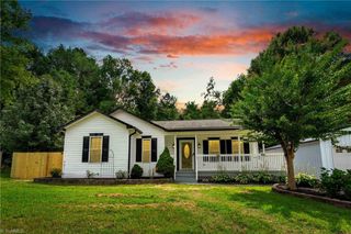 19 Birchwood Court, Thomasville, NC 27360