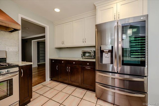 1127 Fordham Lane, Woodmere, NY 11598