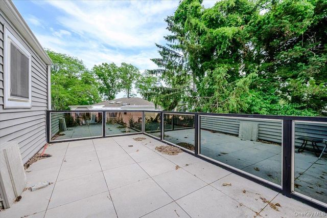 1127 Fordham Lane, Woodmere, NY 11598