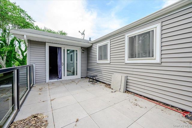 1127 Fordham Lane, Woodmere, NY 11598