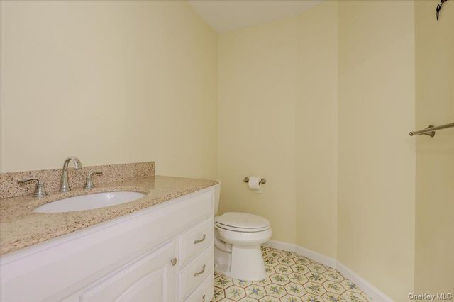 1127 Fordham Lane, Woodmere, NY 11598