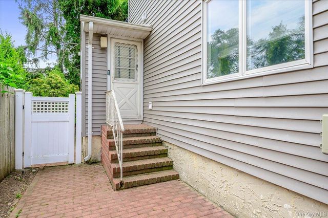 1127 Fordham Lane, Woodmere, NY 11598