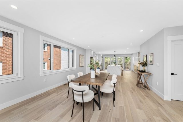 442 Lowell Ave 442, Newton, MA 02460