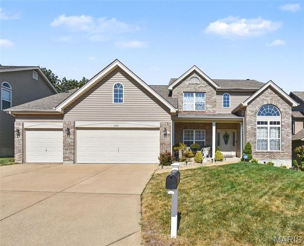 225 Romaine Spring View, Unincorporated, MO 63026