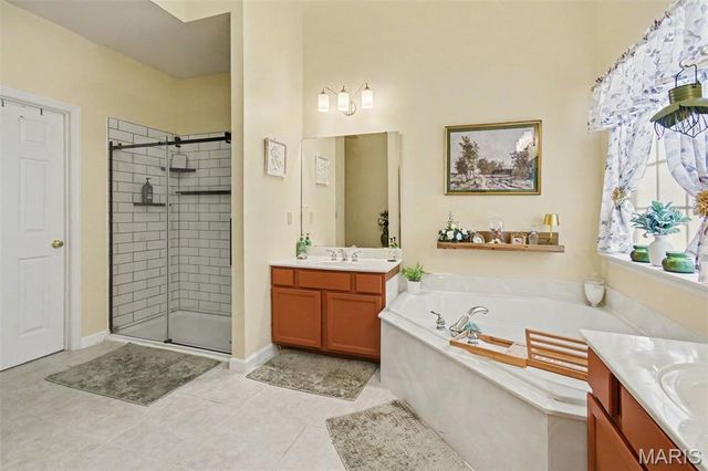 225 Romaine Spring View, Unincorporated, MO 63026