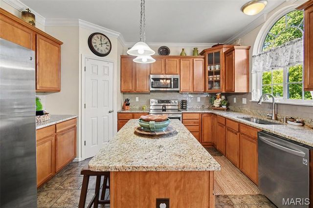 225 Romaine Spring View, Unincorporated, MO 63026