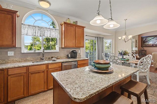 225 Romaine Spring View, Unincorporated, MO 63026