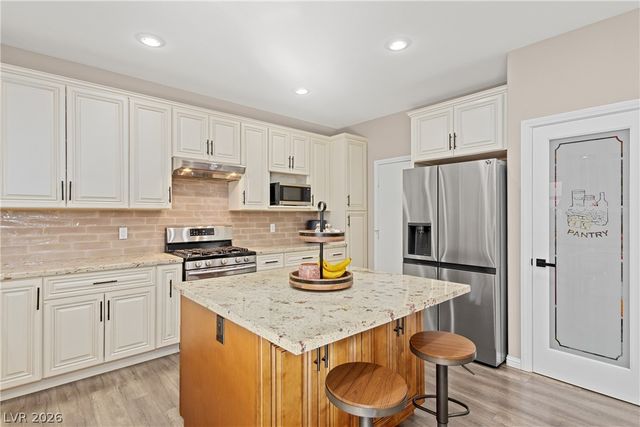 2033 Wandering Doe Lane, Las Vegas, NV 89134