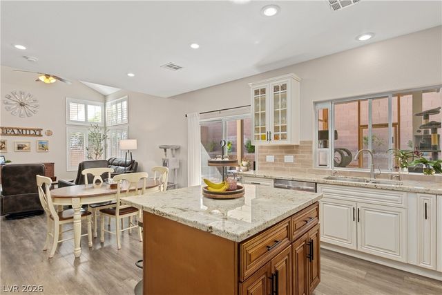 2033 Wandering Doe Lane, Las Vegas, NV 89134