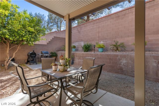 2033 Wandering Doe Lane, Las Vegas, NV 89134