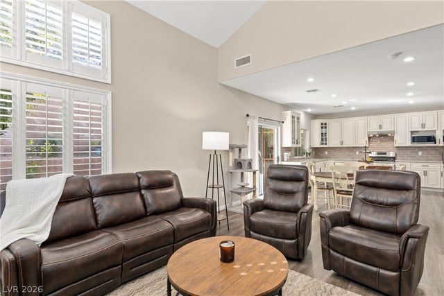 2033 Wandering Doe Lane, Las Vegas, NV 89134