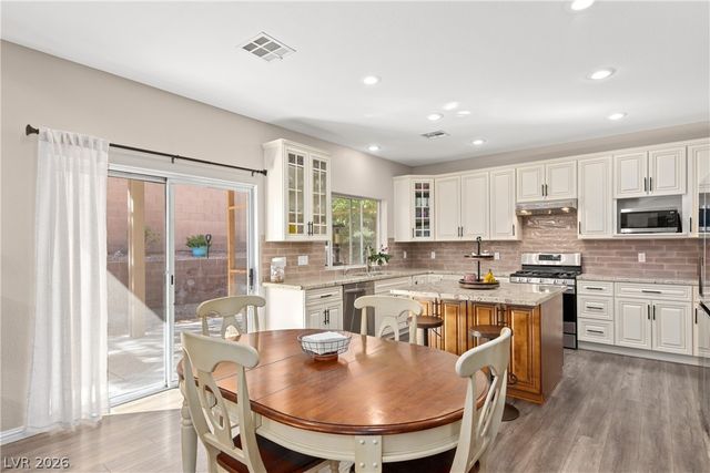 2033 Wandering Doe Lane, Las Vegas, NV 89134