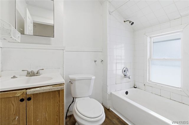 466 24th Street, Niagara Falls, NY 14303