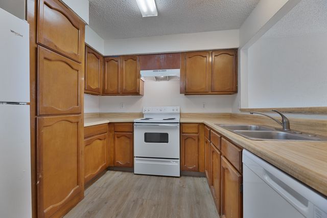 4534 Preston Trail Drive, Mesquite, TX 75150