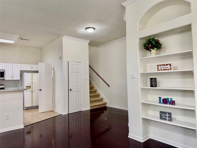 2710 Grants Lake Boulevard K2, Sugar Land, TX 77479