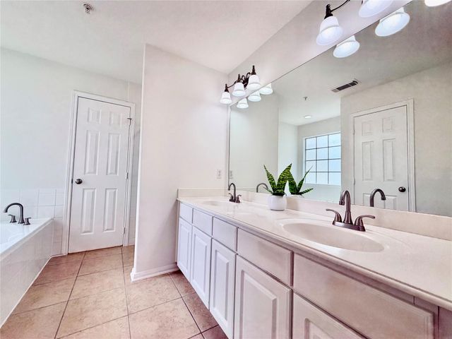 2710 Grants Lake Boulevard K2, Sugar Land, TX 77479