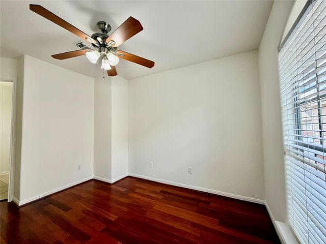 2710 Grants Lake Boulevard K2, Sugar Land, TX 77479