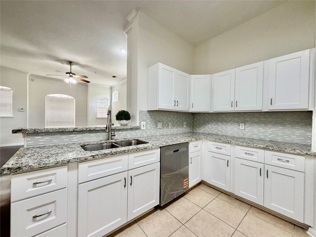 2710 Grants Lake Boulevard K2, Sugar Land, TX 77479