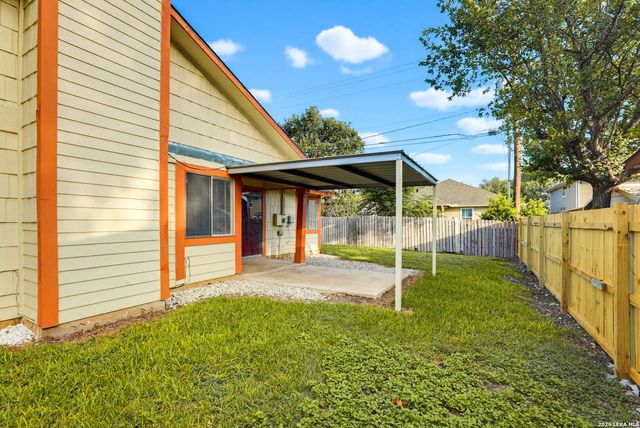 8619 8th St, Converse, TX 78109