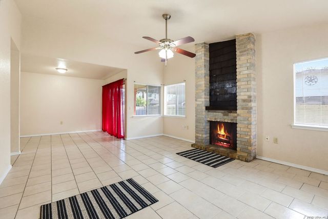 8619 8th St, Converse, TX 78109