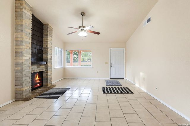 8619 8th St, Converse, TX 78109