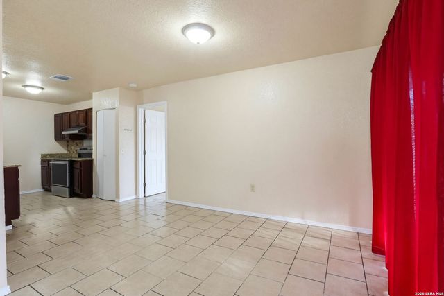 8619 8th St, Converse, TX 78109