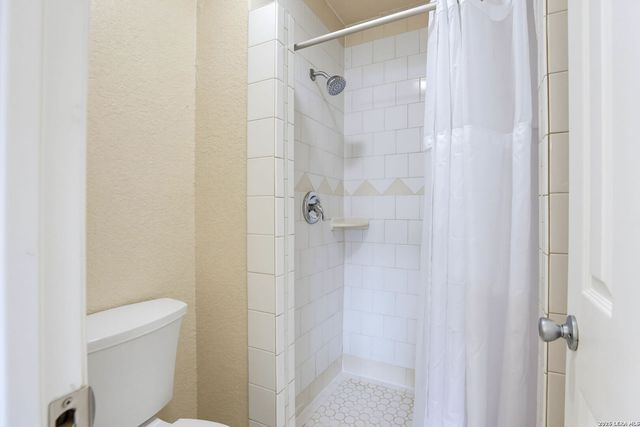 8619 8th St, Converse, TX 78109