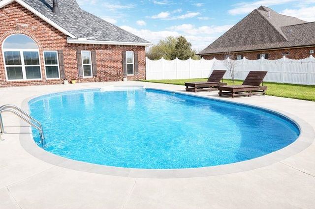 126 Cascade Dr. Sugar Ridge Rd, Thibodaux, LA 70301