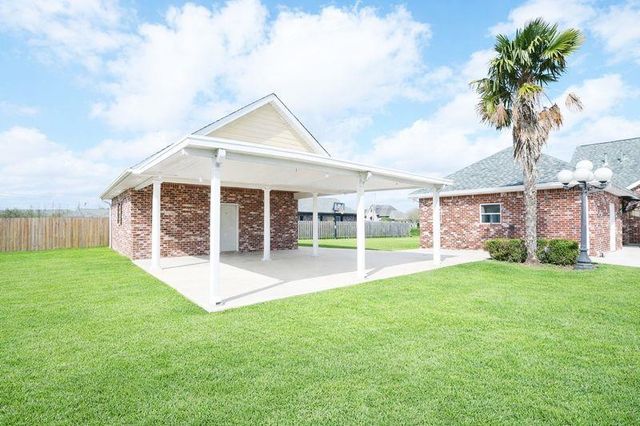 126 Cascade Dr. Sugar Ridge Rd, Thibodaux, LA 70301