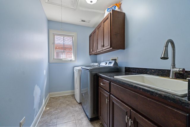9304 SPROAT Street, Oak Lawn, IL 60453