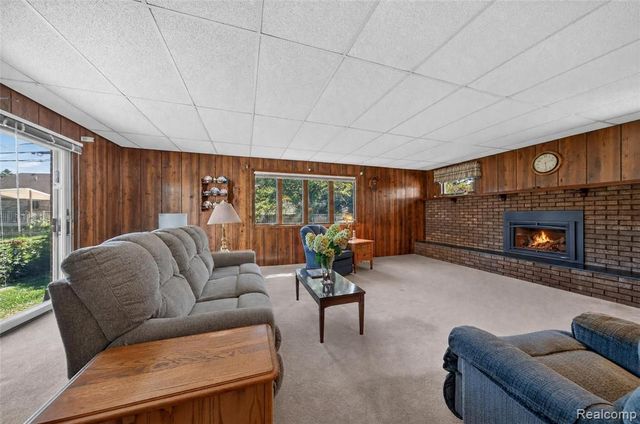 11220 Saar Drive, Sterling Heights, MI 48314