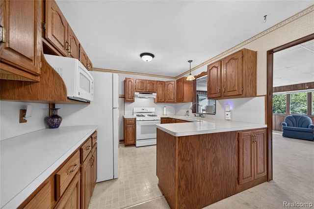 11220 Saar Drive, Sterling Heights, MI 48314
