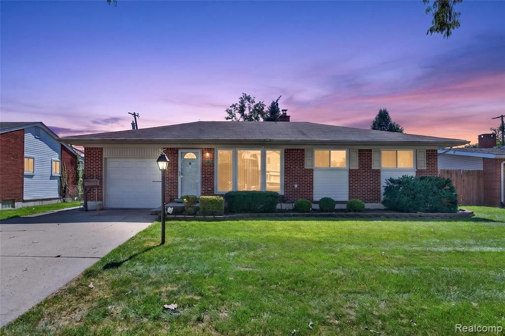 11220 Saar Drive, Sterling Heights, MI 48314