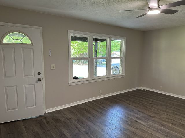 198 Epperson Ave, Cookeville, TN 38506