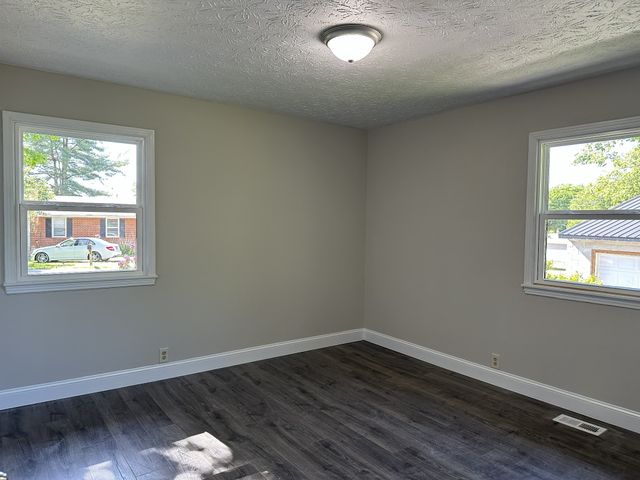 198 Epperson Ave, Cookeville, TN 38506