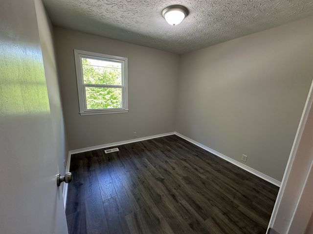 198 Epperson Ave, Cookeville, TN 38506