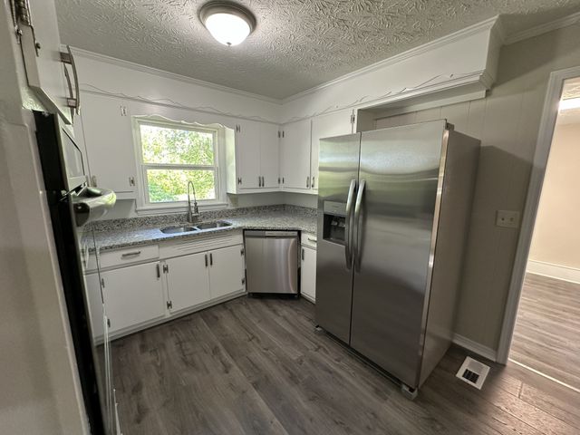 198 Epperson Ave, Cookeville, TN 38506