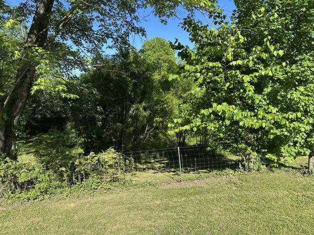 198 Epperson Ave, Cookeville, TN 38506