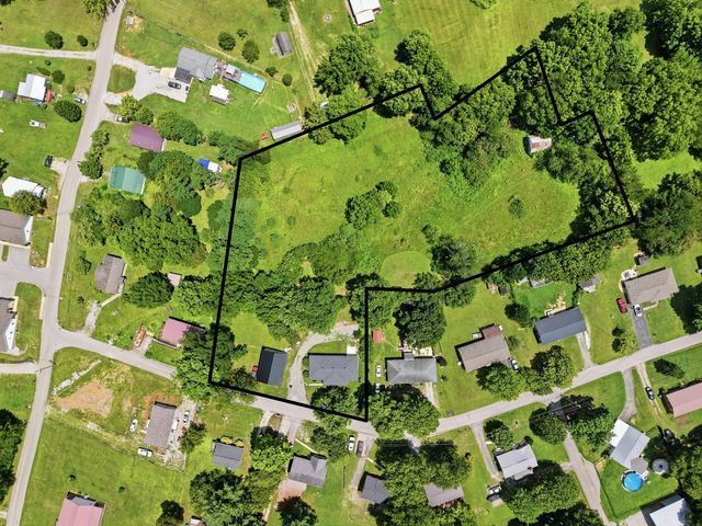 198 Epperson Ave, Cookeville, TN 38506