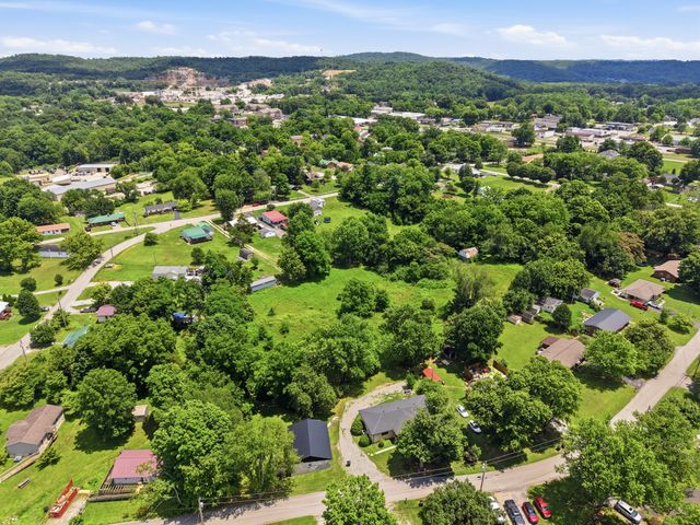198 Epperson Ave, Cookeville, TN 38506