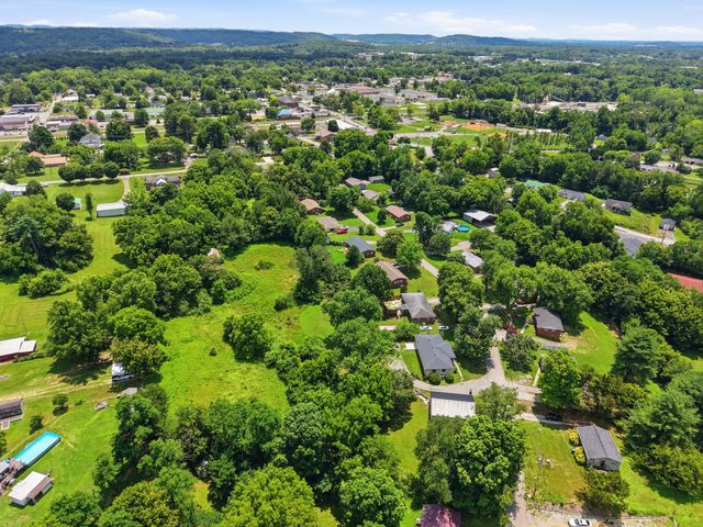 198 Epperson Ave, Cookeville, TN 38506